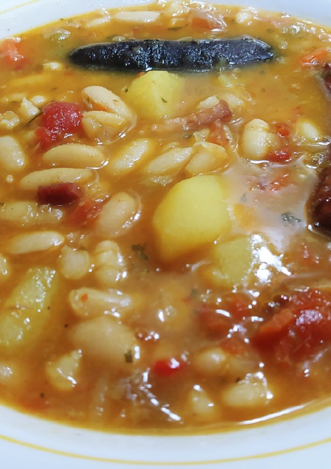 Una foto de Monguetes blanques de la Madrina. amb chorizo