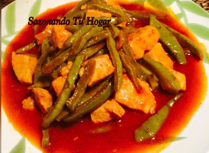 Una foto de Nopales con carne de cerdo en chile colorado💖