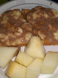 Una foto de Tostadas con plátano y mantequilla de cacahuete
