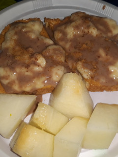 Una foto de Tostadas con plátano y mantequilla de cacahuete