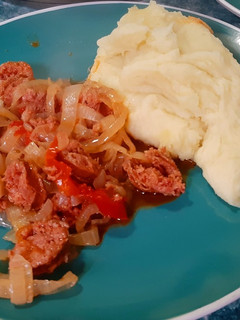 Una foto de Guiso de longanizas (o chorizo)