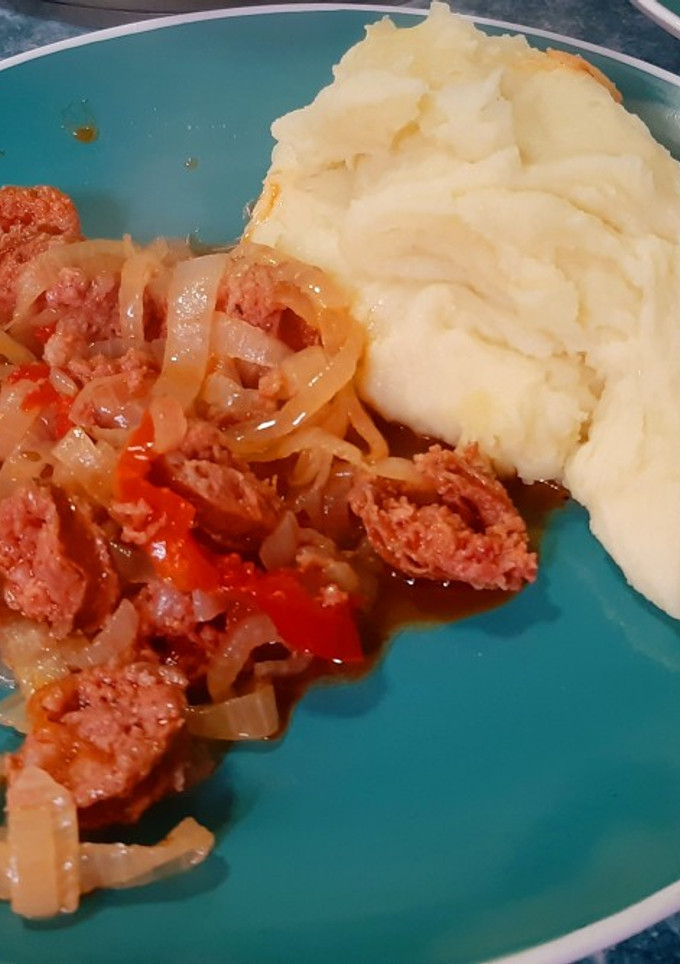 Una foto de Guiso de longanizas (o chorizo)