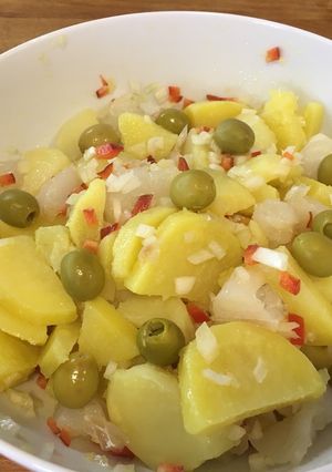 Foto principal de Ensalada de patata con bacalao