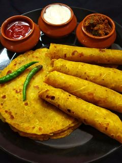 लौकी थेपला (Lauki Thepla Recipe In hindi) रेसिपी मुख्य फोटो