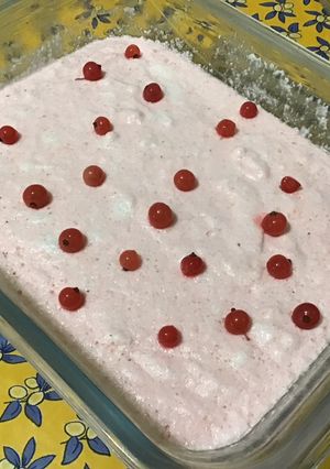 Une photo de Mousse de groseilles rouges