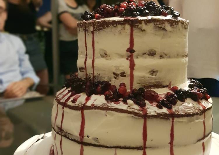 Simple Way to Prepare Perfect Naked cake al cioccolato e frutti di bosco