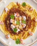 ตะวันสาดแสง ☀️/ ไข่เจียวทูน่าฟูกุ้งสดราดน้ำจิ้มซีฟู้ด 🍳 🐟 🦐 🌶 / Omelette with spicy seafood sauce