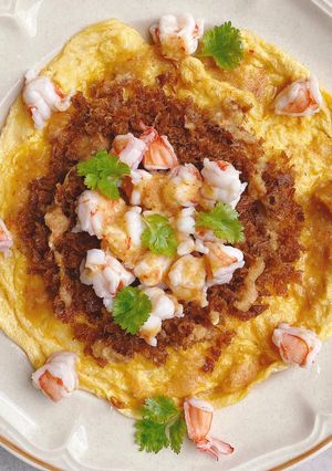 รูปของ ตะวันสาดแสง ☀️/ ไข่เจียวทูน่าฟูกุ้งสดราดน้ำจิ้มซีฟู้ด 🍳 🐟 🦐 🌶 / Omelette with spicy seafood sauce