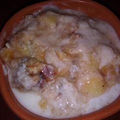 A picture of Dahi wada.