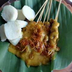 A picture of Sate padang.