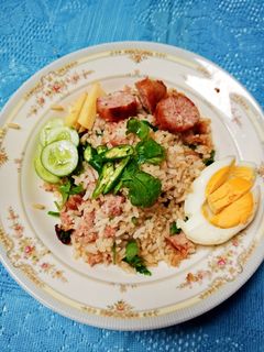 รูปของ ข้าวผัดไส้กรอกอีสาน