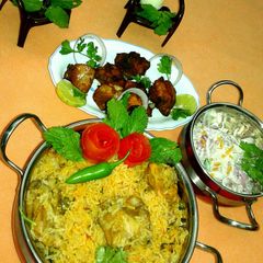 A picture of Country chicken biryani.