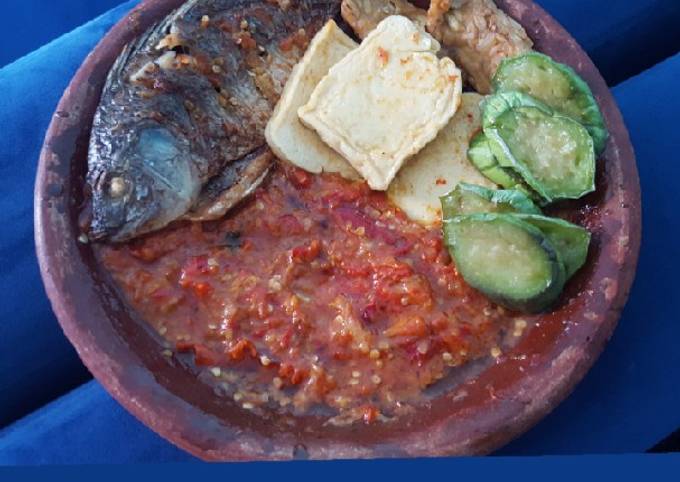 Anti Ribet, Memasak Penyetan Mujair Irit Untuk Jualan