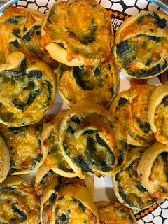 Una foto de Rollitos de espinacas y queso