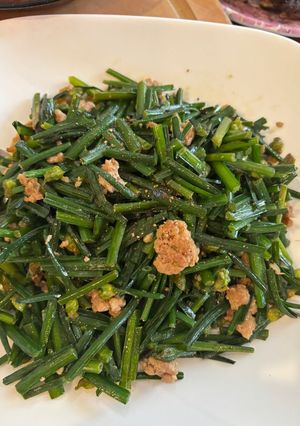 Hình của món Bông hẹ xào tỏi.