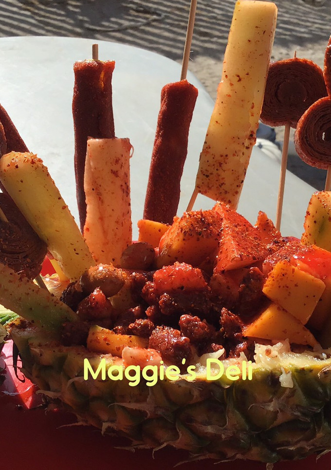 Una foto de Maggie’s piña loca🤪