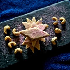 A picture of Kaju katli.