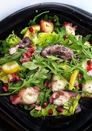Una foto de Ensalada de pulpo con vinagreta de cítricos
