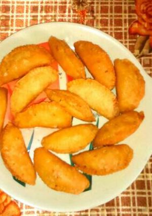 A picture of Mawa Gujiya.