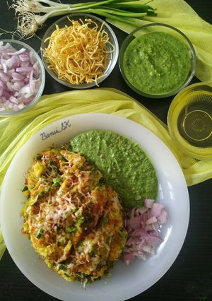 चीज़ी गार्लिक लोचा(cheesy garlic locha recipe in hindi) रेसिपी मुख्य फोटो