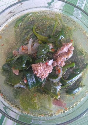 Hình của món Canh mồng tơi với thịt bò băm.