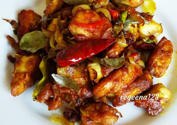 Ayam goreng kari