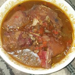 A picture of Cow head pepper soup Farfesun kai da kafa.