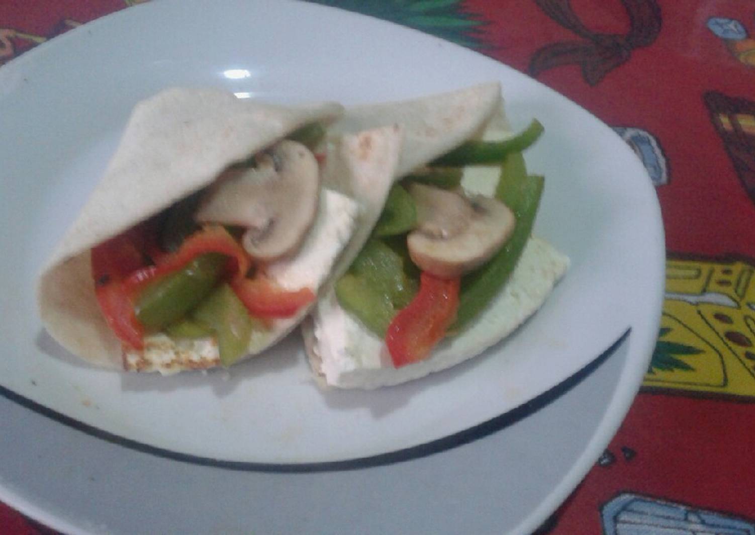 Quesadilla de panela con champiñones y pimientos Receta de Zoyla