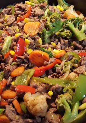 Una foto de Carne con Vegetables
