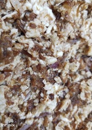 A picture of Egg and Meat floss samosa filling (حشوة سمبوسة بالبيض وخيوط اللحم المحمرة).