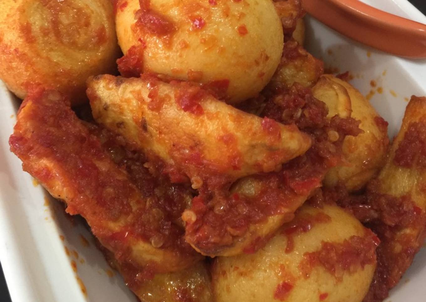 Telur bebek kentang balado