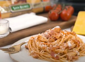 Foto resep Spaghetti Amatriciana (Tomat & Bacon Sapi)
