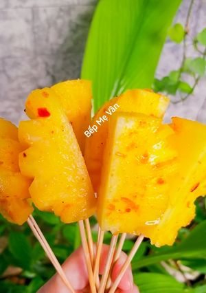 Hình của món Thơm Thái lắc muối tôm 🍍🍍🍍.
