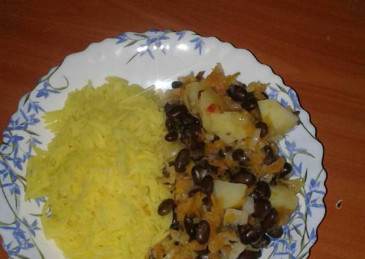 Black Njahi with Tumeric rice