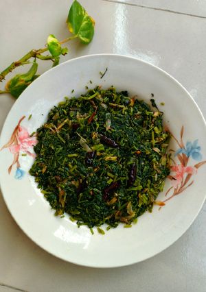 মুলা শাক ভাজি রেসিপির প্রধান ছবি