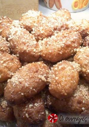 A picture of Stuffed melomakarona.