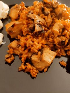 Una foto de Arroz a la paella de boletus con mayonesa de trufa