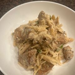 A picture of Healthy and High Protein Chicken Pasta Alfredo.