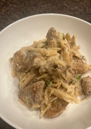 A picture of Healthy and High Protein Chicken Pasta Alfredo.