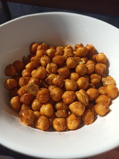 Una foto de Snack de garbanzos a la barbacoa en airfryer