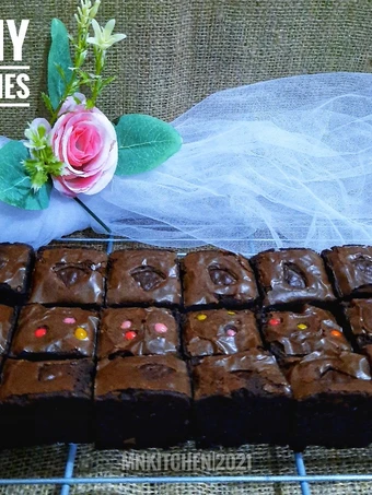 Langkah Mudah untuk Menyiapkan Resep Shiny Brownies yang Lezat Anti Ribet, Menggugah Selera