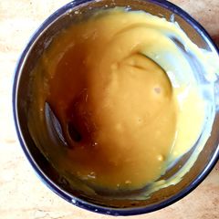A picture of Homemade face pack.