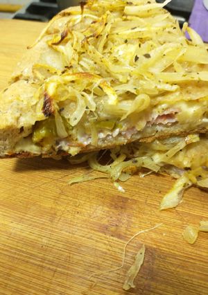 Una foto de Fugazzeta de masa integral (de masa madre)