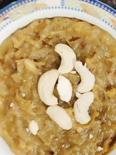 शकरकंदी का गुड़ वाला हलवा (shakarkandi ka gur wala halwa recipe in Hindi) रेसिपी मुख्य फोटो