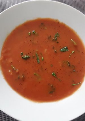 A picture of Sig's Tomato and Broccoli Soup.