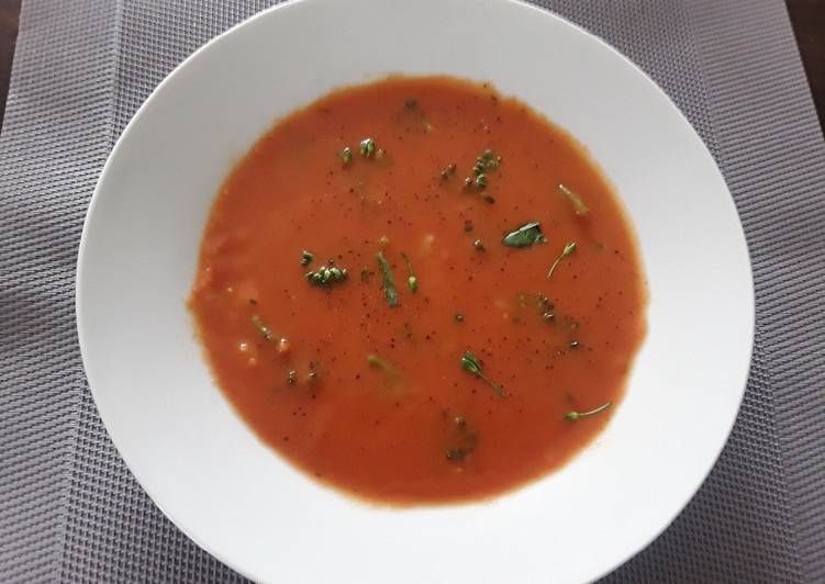 Monday Fresh Sig&#39;s Tomato and Broccoli Soup