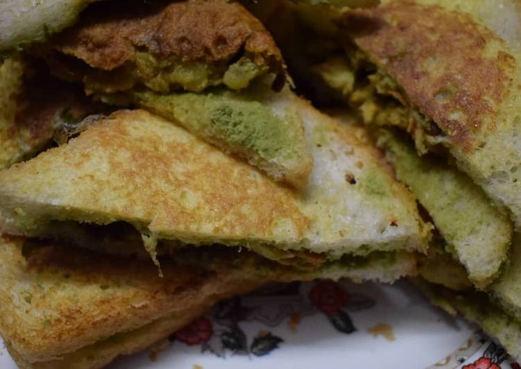 Easiest Way to Prepare Ultimate Potato Pakoda Sandwich