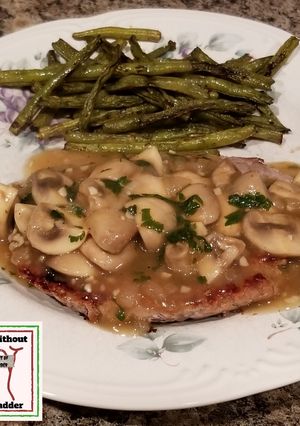 A picture of Mushroom Salisbury Steak w/ Green Beans.