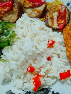 Foto resep Nasi liwet sambal cabe ijo kemangi +terong telur +tempe goreng