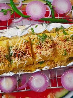 પાલક બટર ચીઝ રોલ લોચો (Palak Butter Cheese Roll Locho Recipe In Gujarati) રેસીપી મુખ્ય ફોટો